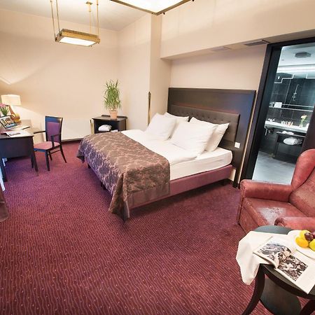 Hotel Esprit Прага Экстерьер фото